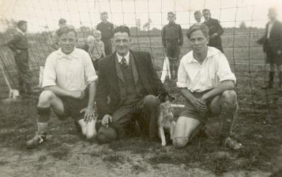 Wit-Zwart, 1942