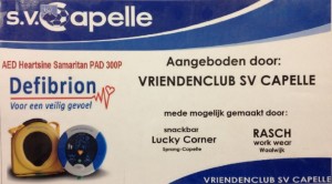 Vriendenclub S.V. Capelle overhandigt AED